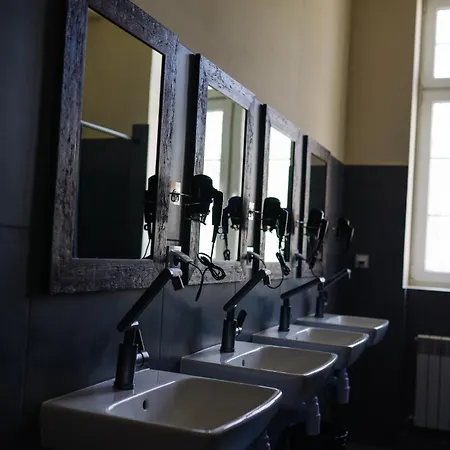 بيت شباب Boutique-capsule